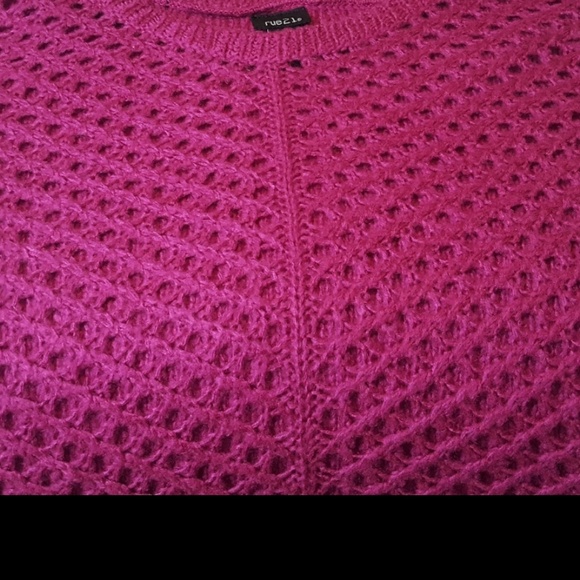 RUE 21 sweater. - Picture 4 of 5